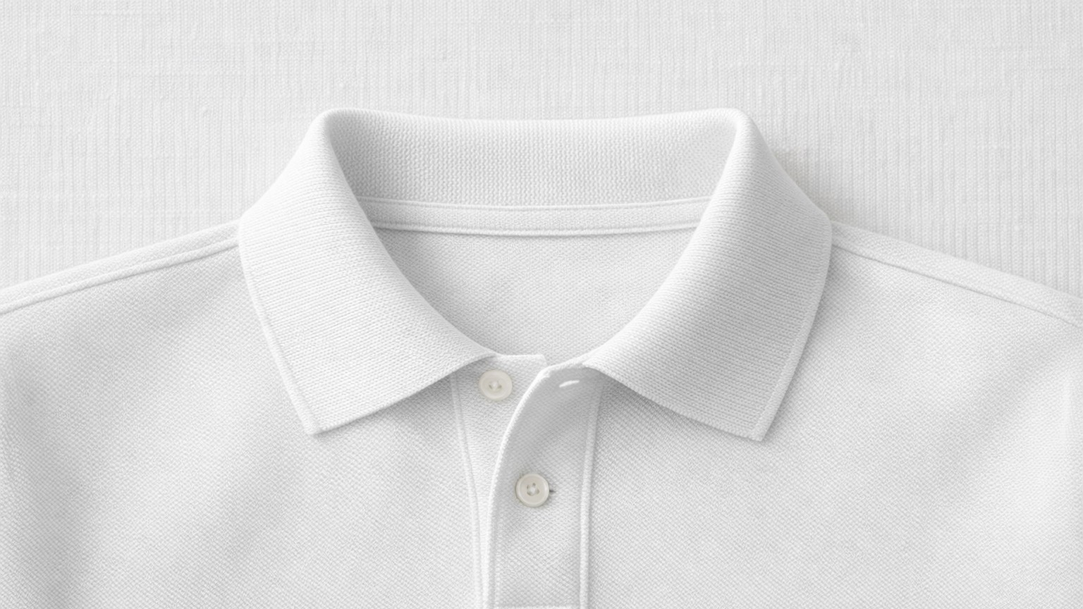J'ai passé mon polo en piqué au sèche-linge comme un t-shirt : en le sortant, j'ai vu le col gondoler et c'était déjà trop...